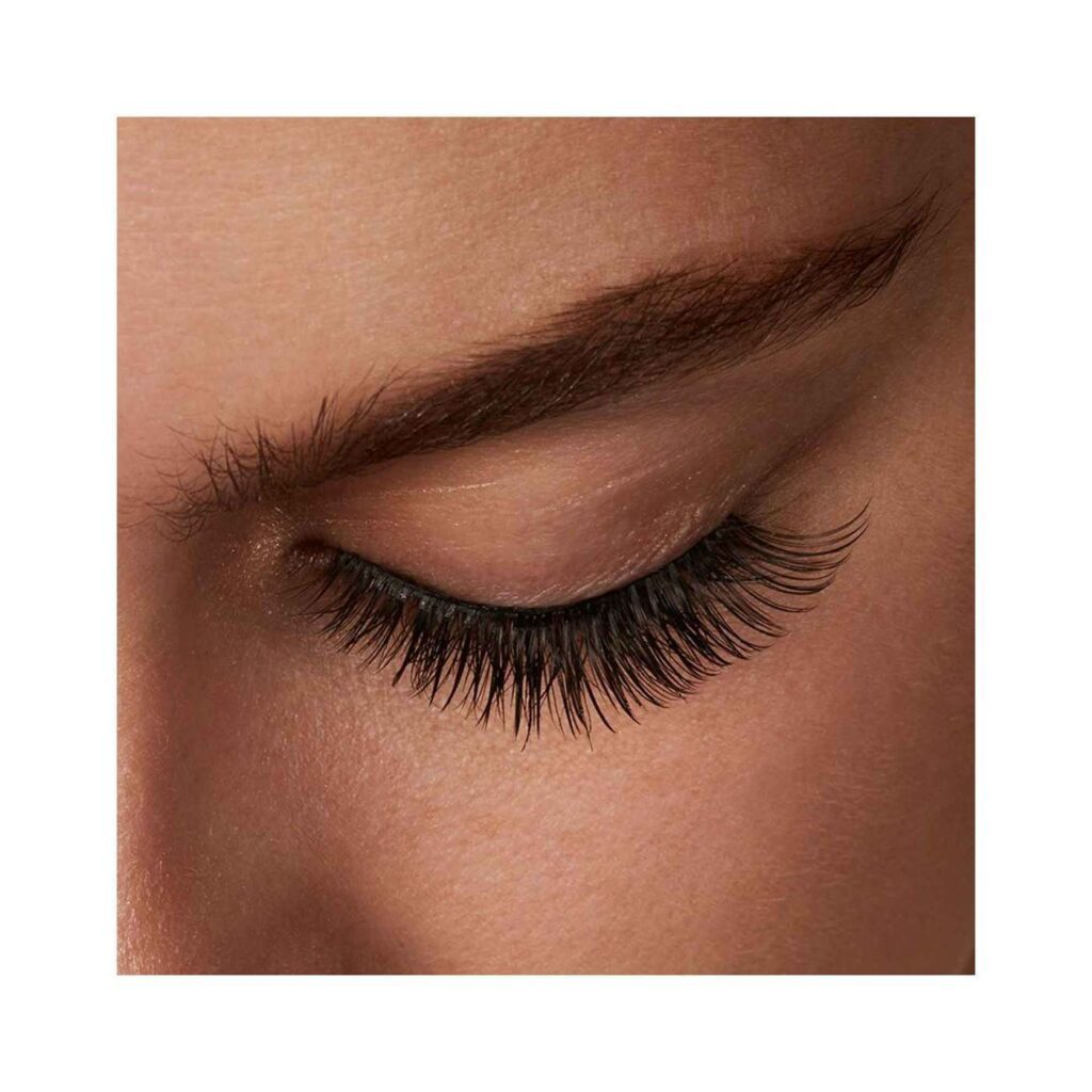 E.L.F Cílios Postiços Kit Médio - Elegância e Volume Instantâneos para o Seu Olhar - Imagem 2