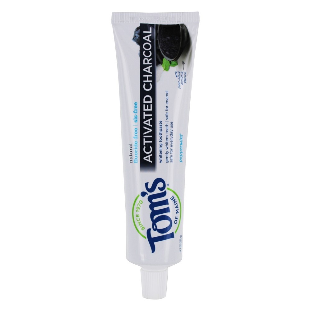 Fluoreto Natural & SLS Livre Ativado Carvão Vegetal Branqueamento De Hortelã-Pimenta - 4.7 oz. Tom's of Maine - Imagem 2