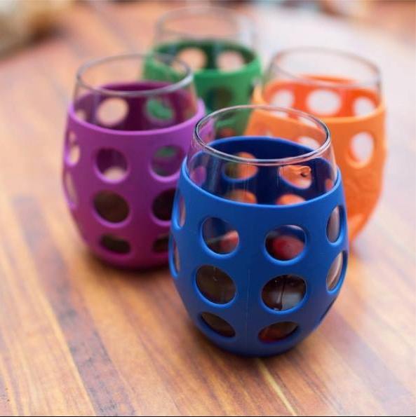 Taças Pequenas de Vinho Sem Manga com Conjunto de Manga de Silicone 4 Variedade de Cores - 11 fl. oz. Lifefactory - Imagem 4