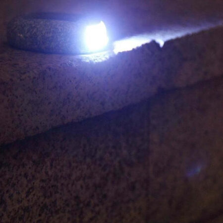 Luminária Pedra Led com Painel Solar - Imagem 11