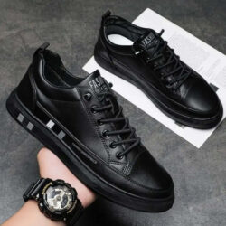 Tênis Masculino de Couro Flat