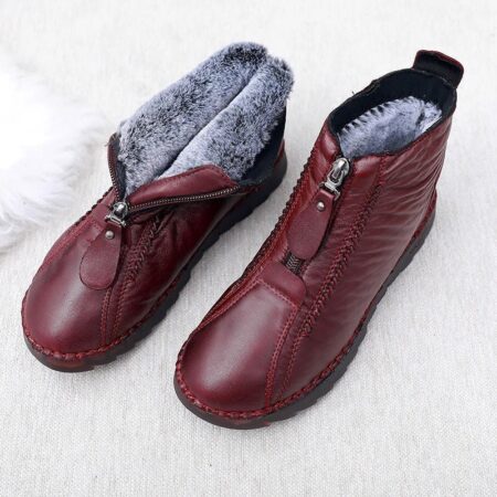 Bota Quentinha Linha Inverno Impermeável e Aveludada Cano Curto - Imagem 13
