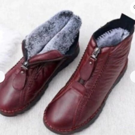 Bota Quentinha Linha Inverno Impermeável e Aveludada Cano Curto - Imagem 10