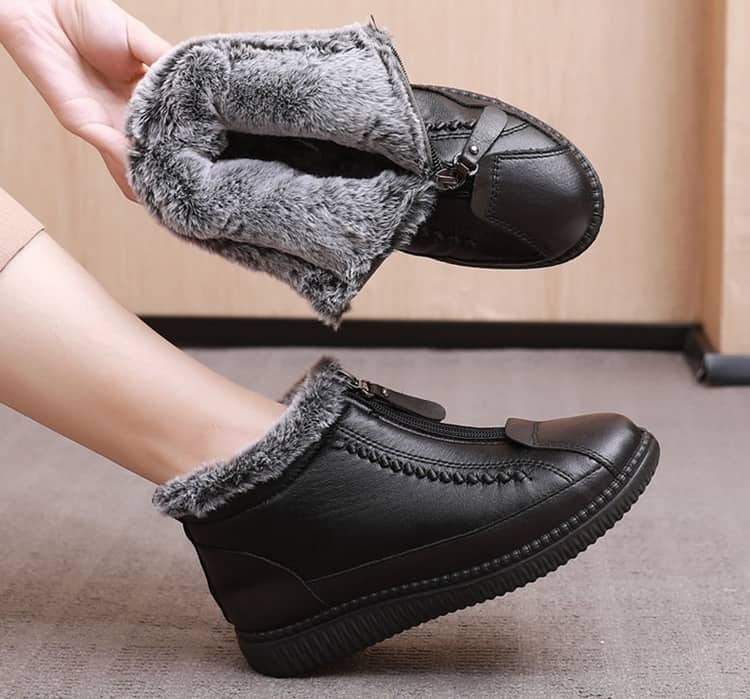 Bota Quentinha Linha Inverno Impermeável e Aveludada Cano Curto - Imagem 14
