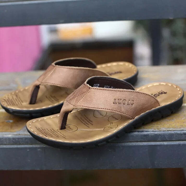 Sandália Masculina de Couro Antiderrapante Fnac - Imagem 3