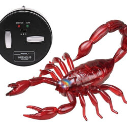 Simulação De Brinquedo De Escorpião Com Controle Remoto